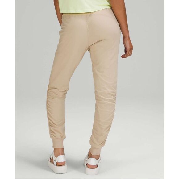 Lululemon Trench Beyond The Studio 7/8 Jogger Pants Size 6 W5DD6S - Picture 15 of 16